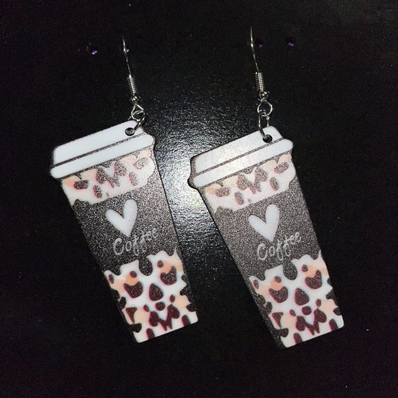 Cute Coffee ❤️ Cup Earrings - Picture 4 of 6
